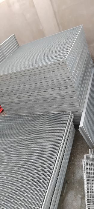 Grilaje-trepte zincate 70x200