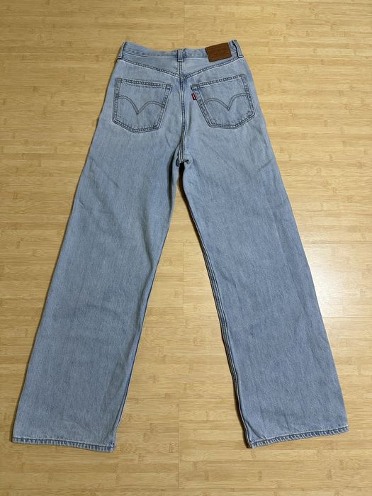 Blugi Levi’s High Loose
