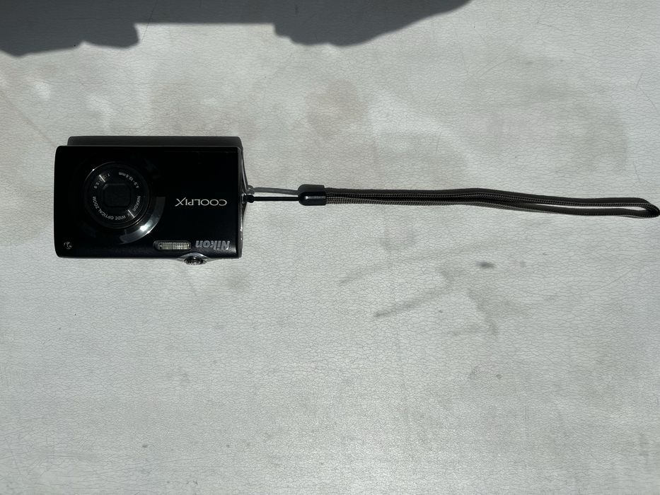 Nikon cooplix S3000