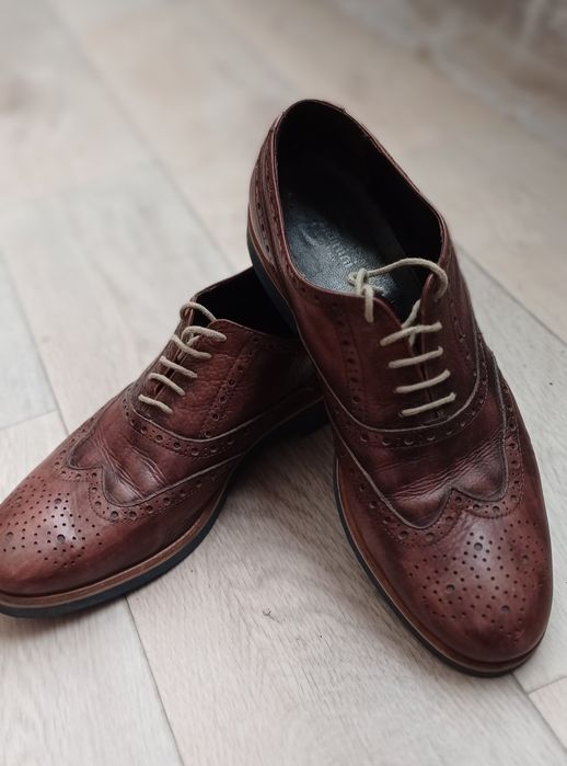 Продам туфли брогги Baldinini 43 размера