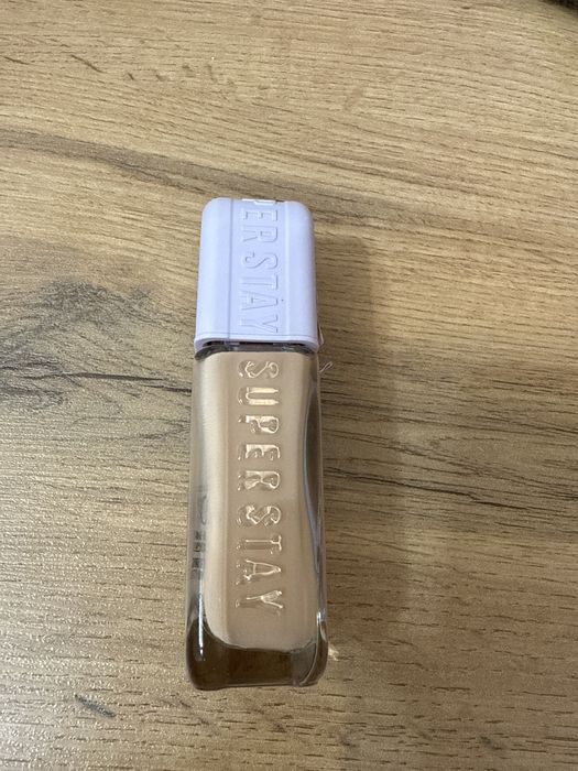 Тон MAYBELLINE super stay