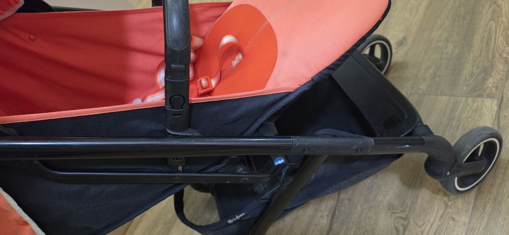 Лятна количка Cybex beezy