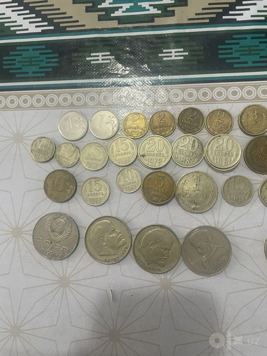 Продаю коллекцию монет и наградных знаков СССР