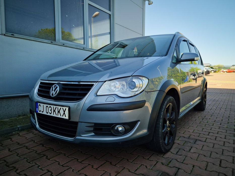 Vând vw touran cross 2008 2.0 tdi Automat