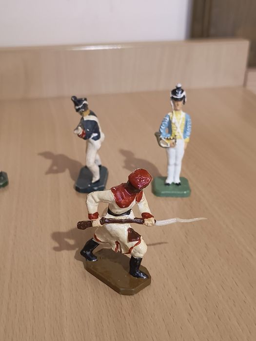 Стари колекционерски фигурки - 60 лв обща цена