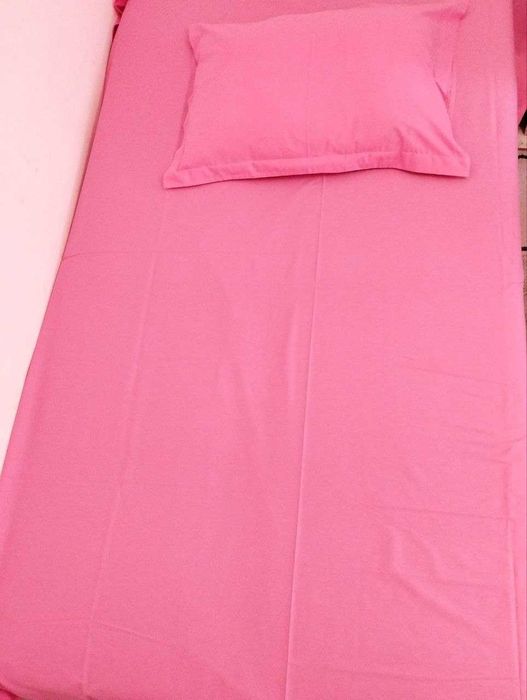 Простынь с наволочками