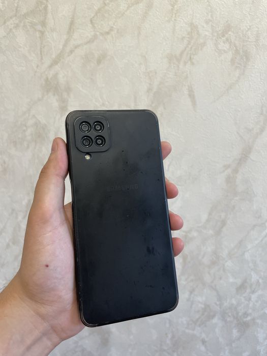 Продам Samsung A12.