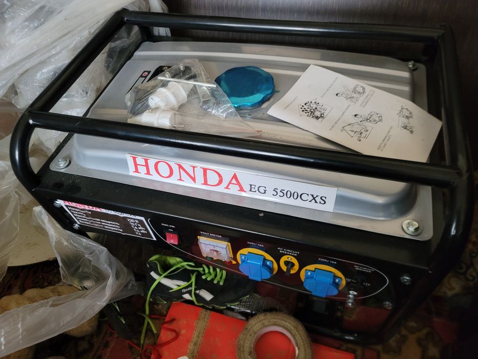 Продам движок  на бензине  новы не использованы ни разу