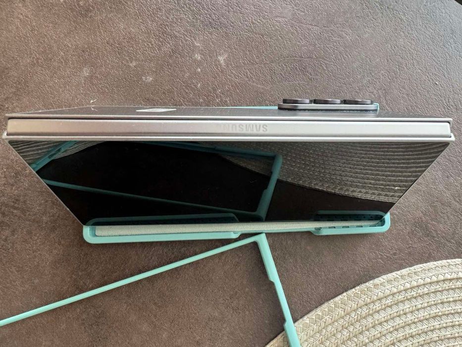 Samsung Z Fold7 256GB 100%baterry