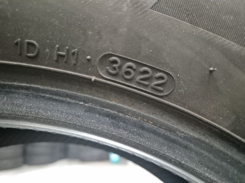 2 anvelope iarna Hankook 215 65 16 C stare buna