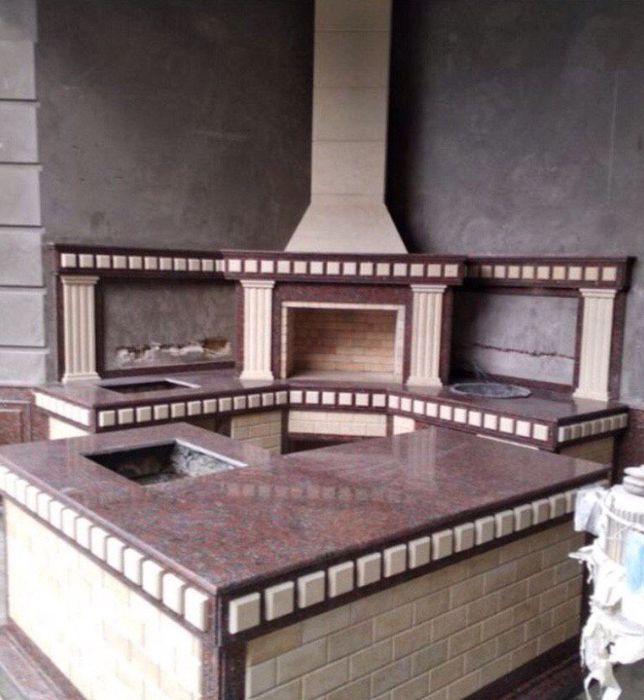 Летняя кухня Барбекю очаг камин пицца печь.