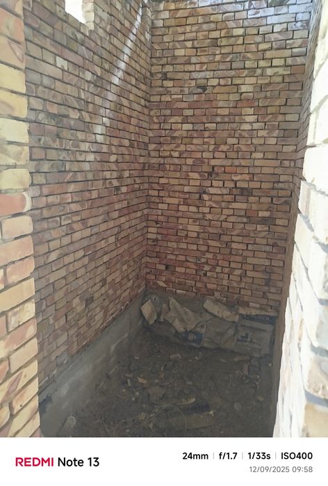 5 sotixli 5 ta xona plus oshxona sotiladi.