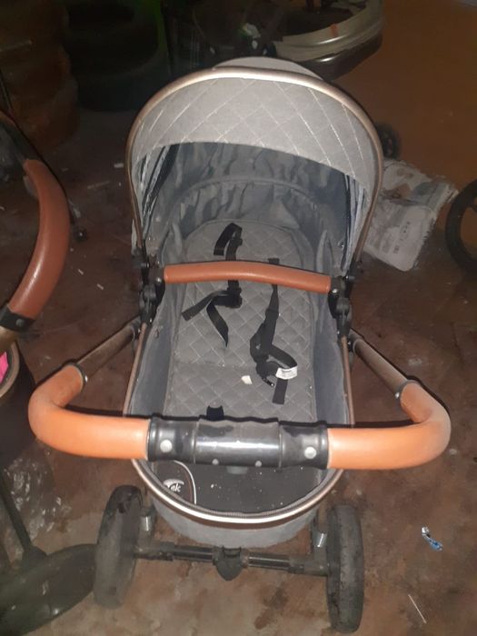 Срочно продам коляску