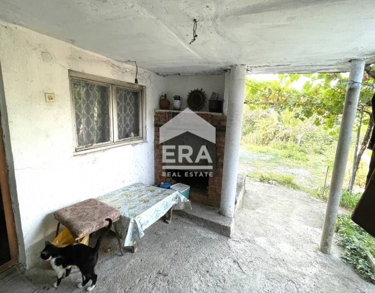 Вила с двор в кв.Прилепци