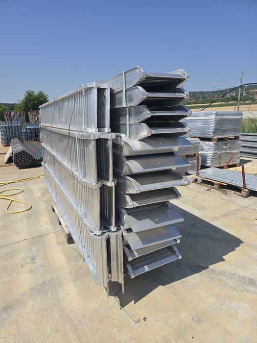 Рамки за багери и мотокари