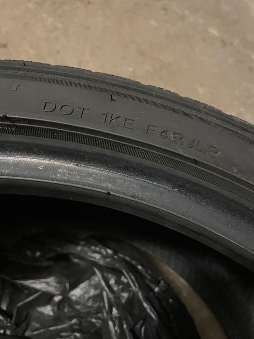 2 броя зимни гуми