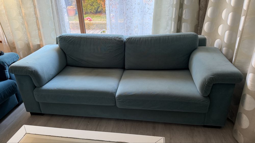 Диван и табуретка