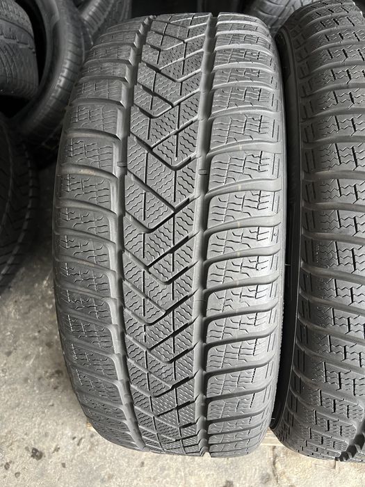4 anvelope de iarna 225/45/18 Pirelli 6-7 mm!