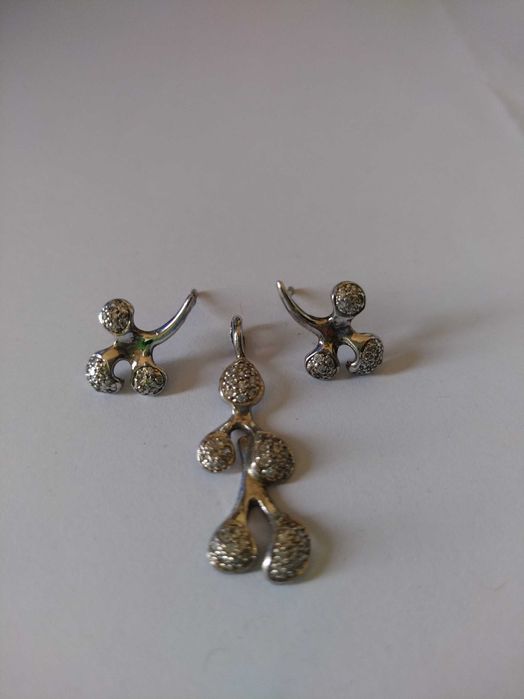 Обеци и Гривна Сваровски