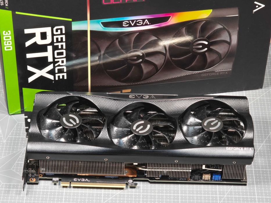 Placa Video RTX 3090 FTW3 Ultra 24GB GDDR6X  EVGA stare excelentă