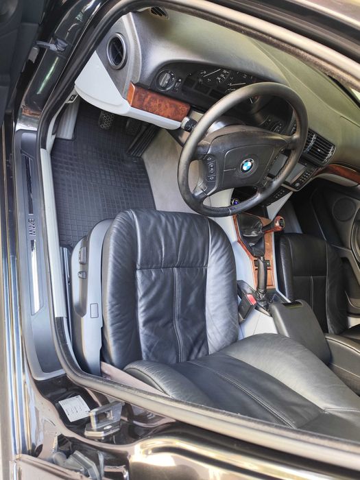 BMW E39 528 Touring
