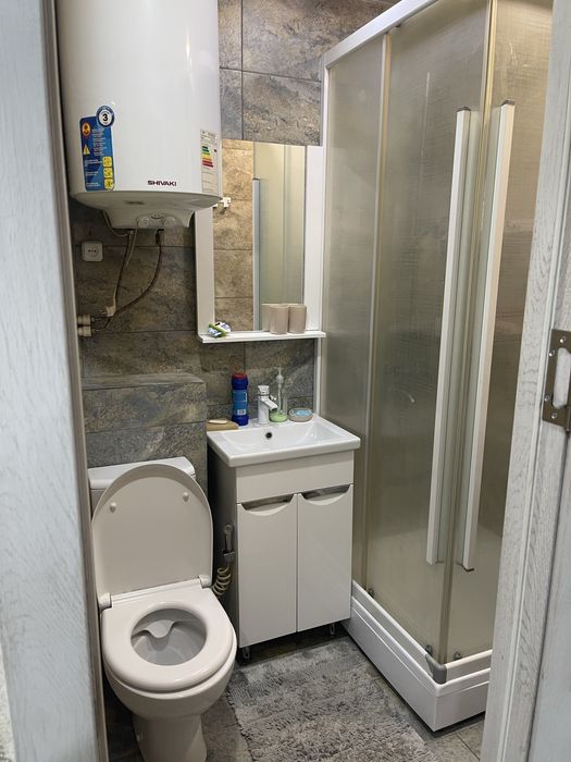 Сдаю в аренду кв 3х Пришахтинск 22 мкр 1 д