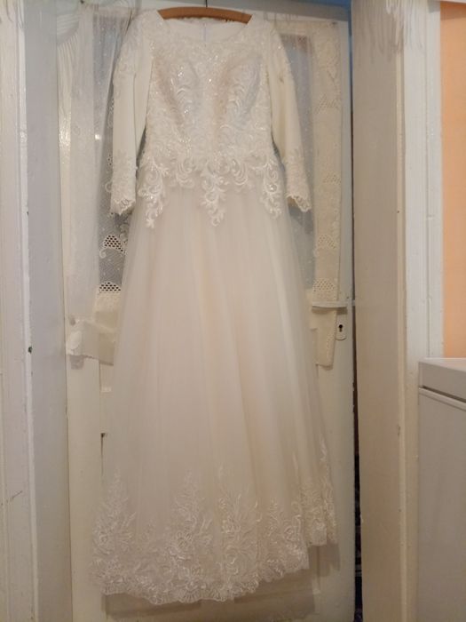 Vand rochie de mireasa... Nu a fost îmbrăcată niciodată