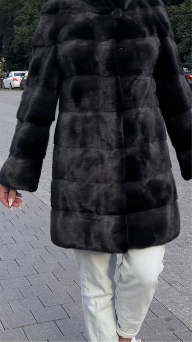Продам норковую шубу