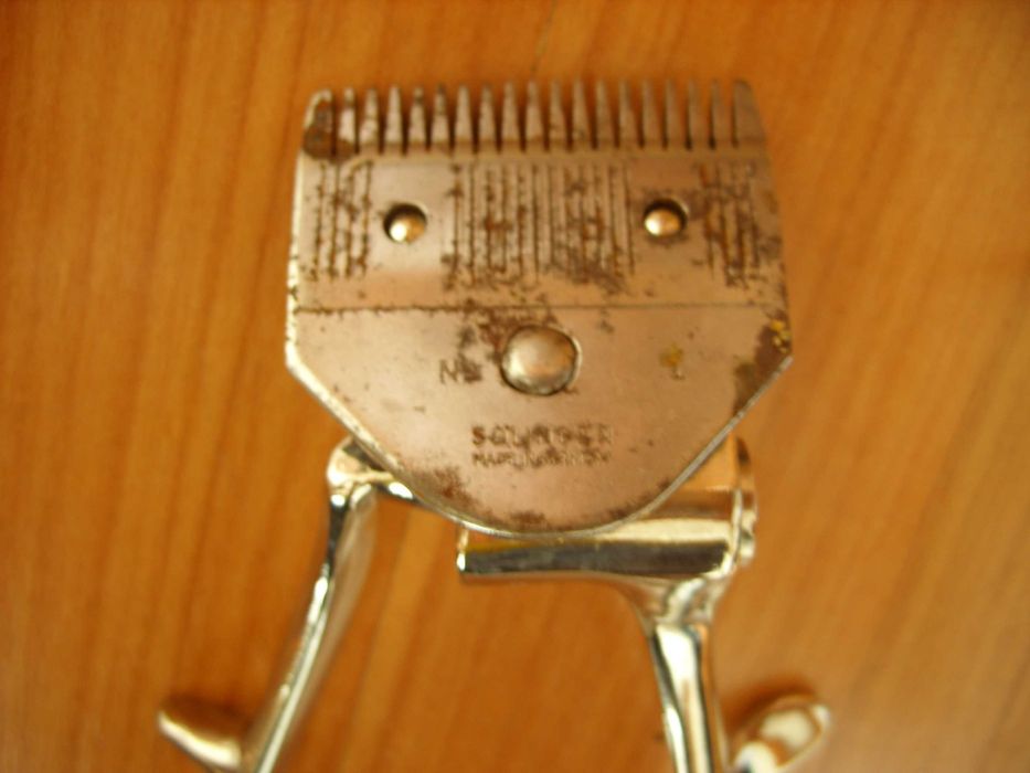 Самобръсначка Hitsend RM 1900