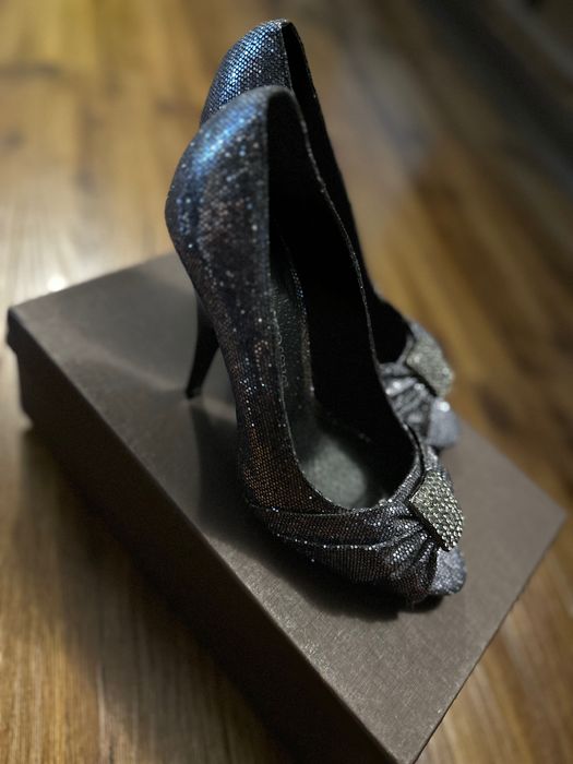 Женские нарядные туфли