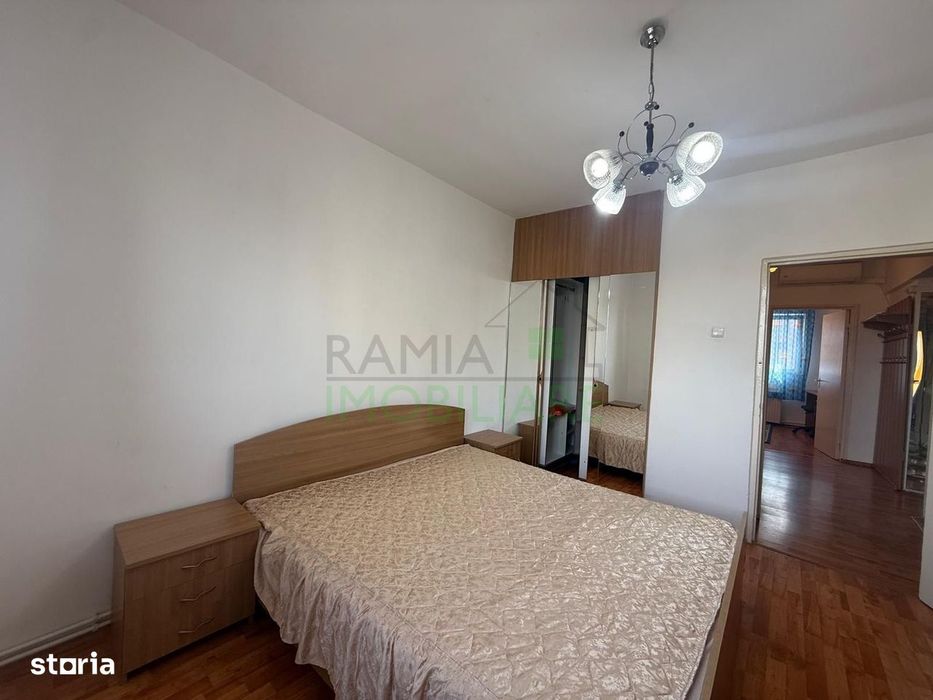 Apartament 3 camere decomandat cu 2 băi în Calea București