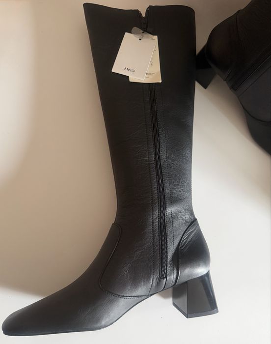 Нови черни ботуши Mango -размер 39