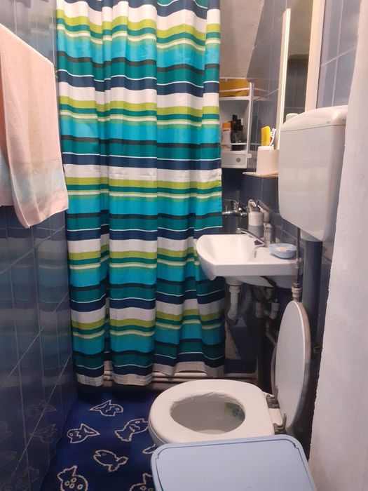 Ap.3 camere, cu grădină, două intrări, două băi