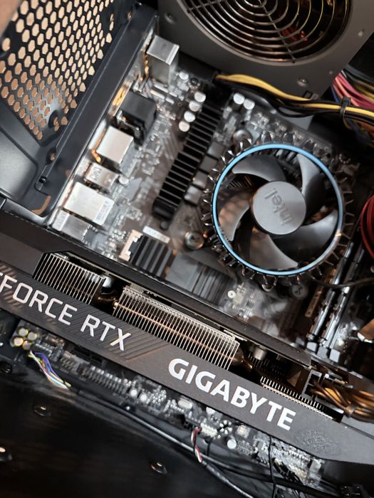 Pc pentru editare foto video-gaming pc Gygabite Geforce Rtx 3060