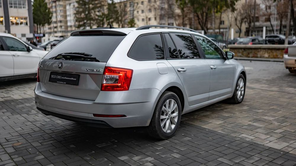 Skoda Octavia Skoda Octavia Combi 1.6 TDI - Cutie automata/DSG-Stare foarte buna!