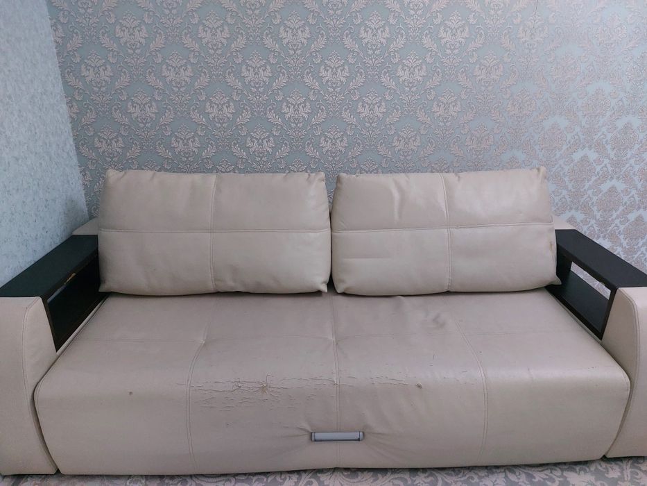 Продам диван хорошом состояние