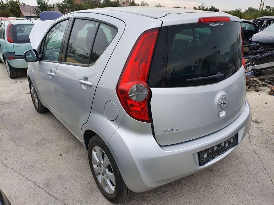 Dezmembrez Opel Agila 2010 1.2 benzină