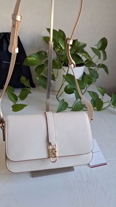 Светлая классика от Tommy Hilfiger