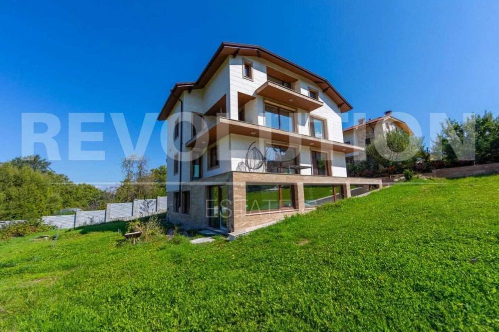 Продава се Тристаен апартамент в с. Лозен, Област София-град - 156 кв.м за 1603 €/кв.м - Снимка #1