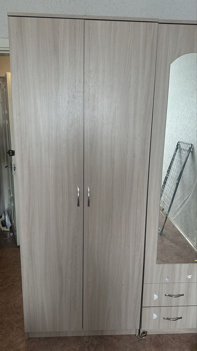 Срочно Продам шкаф