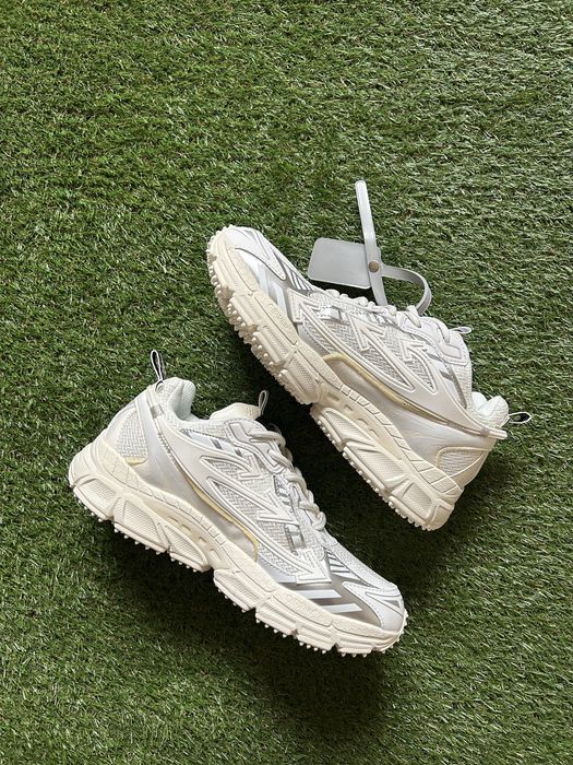Off white be right back white