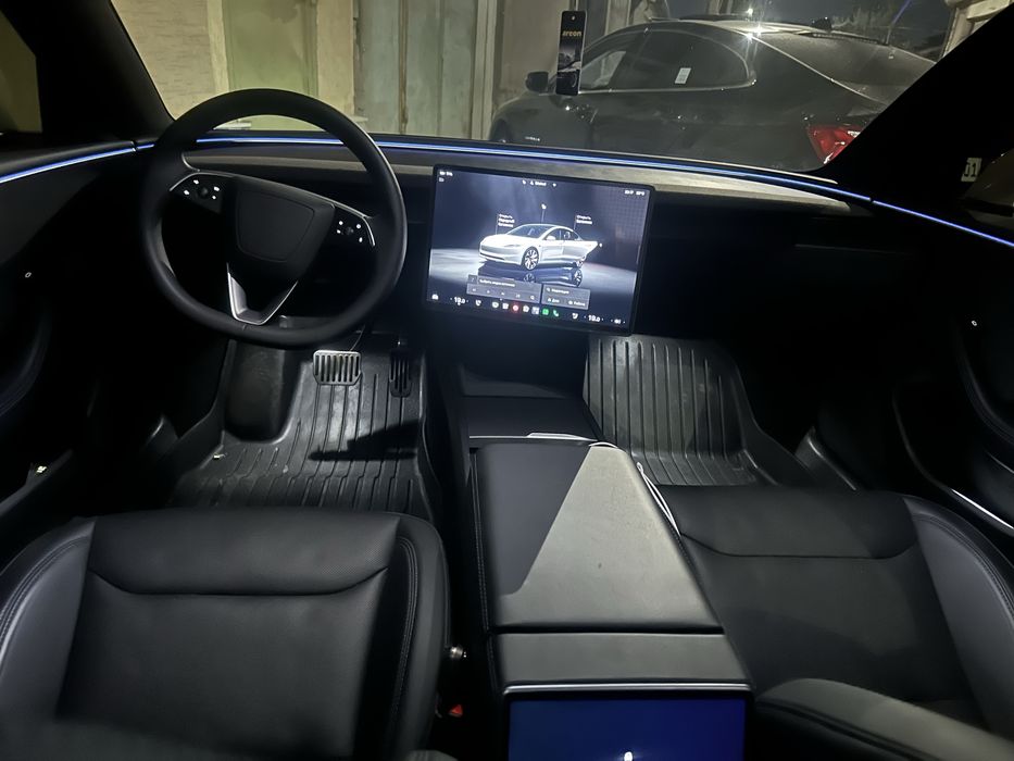 Tesla Model 3 "Highland 2024