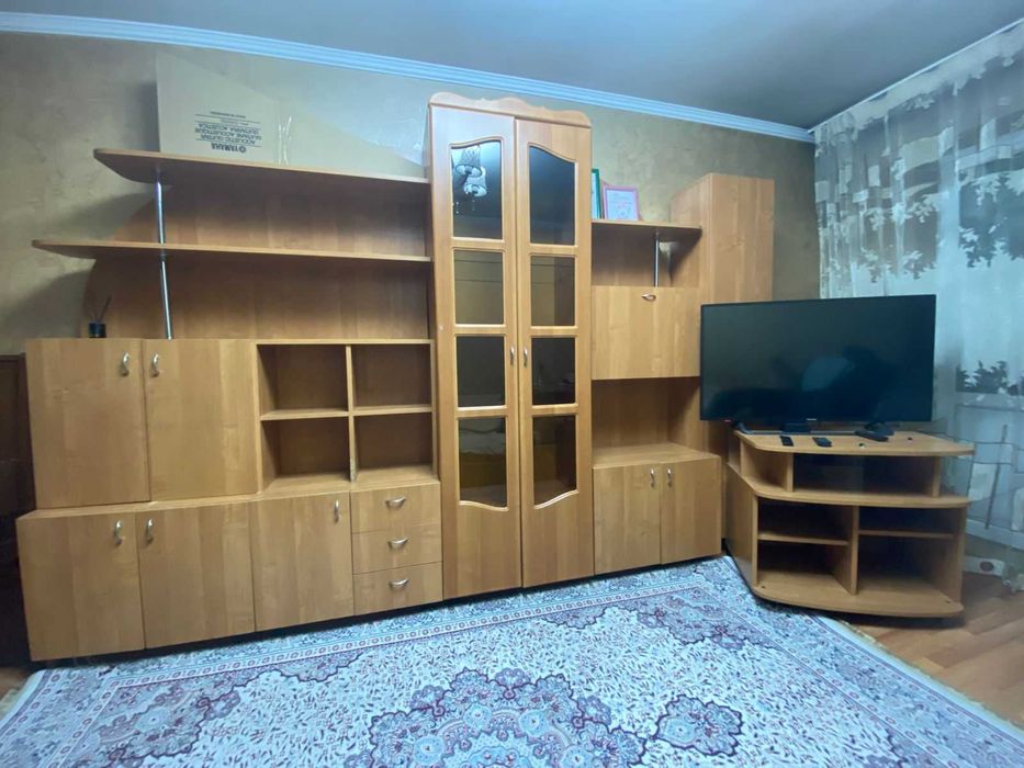 Шкаф/стенка в зал