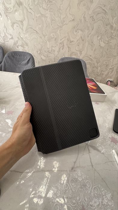 Продам Ipad 11 pro M1 256 GB Wifi фулл комплект