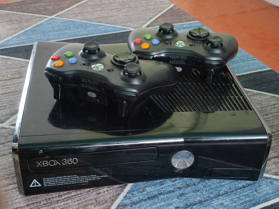 Приставка xbox 360 slim