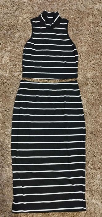 Compleu dama fusta si top S si M