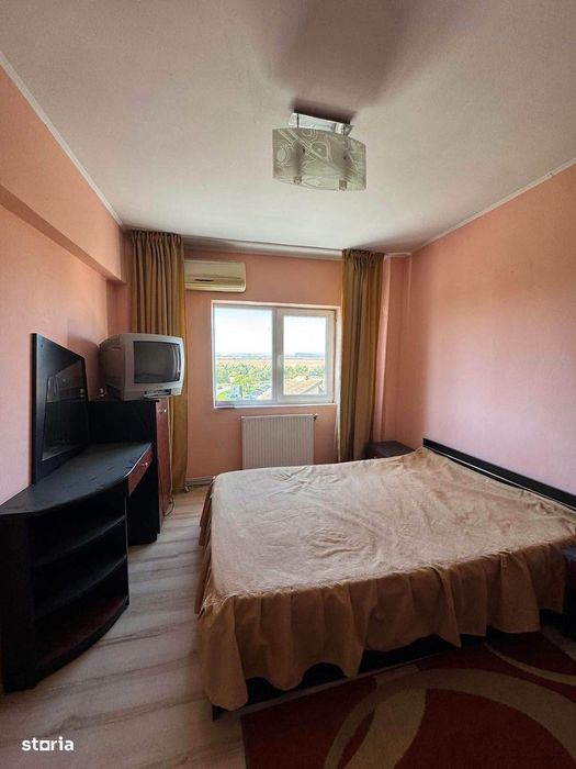 De vanzare apartament 4 camere, pe Bd. Roman Musat,2 bai si 2 balcoane