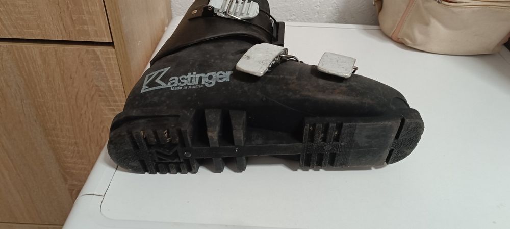 Продавам Ски обувки