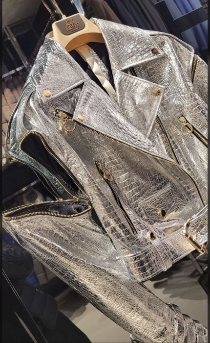 Geci de piele inedite