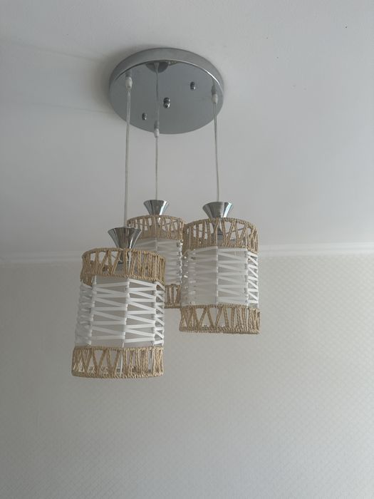 Продаются люстры